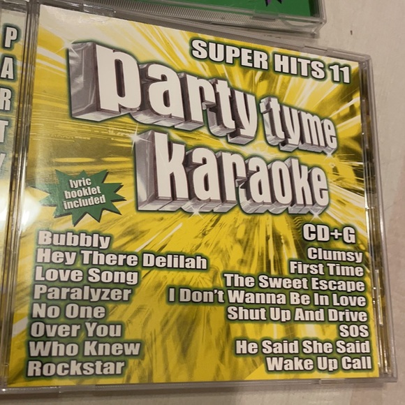 THE SINGING MACHINE Video Camera CD Karaoke TV with 10 CD's - Picture 7 of 16